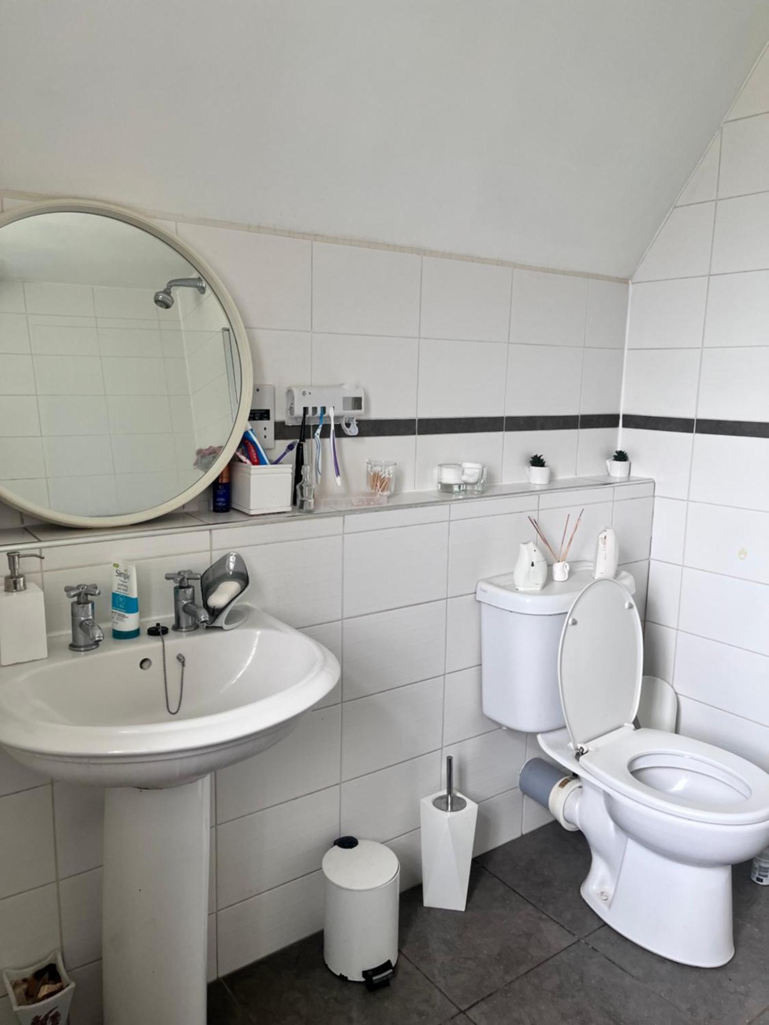 Private Room In Charming Detached House In Newington EDI Exterior foto